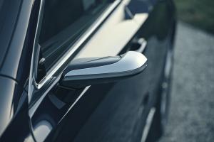 Lexus ES300h with Digital Door Monitors 2020 года  (UK)